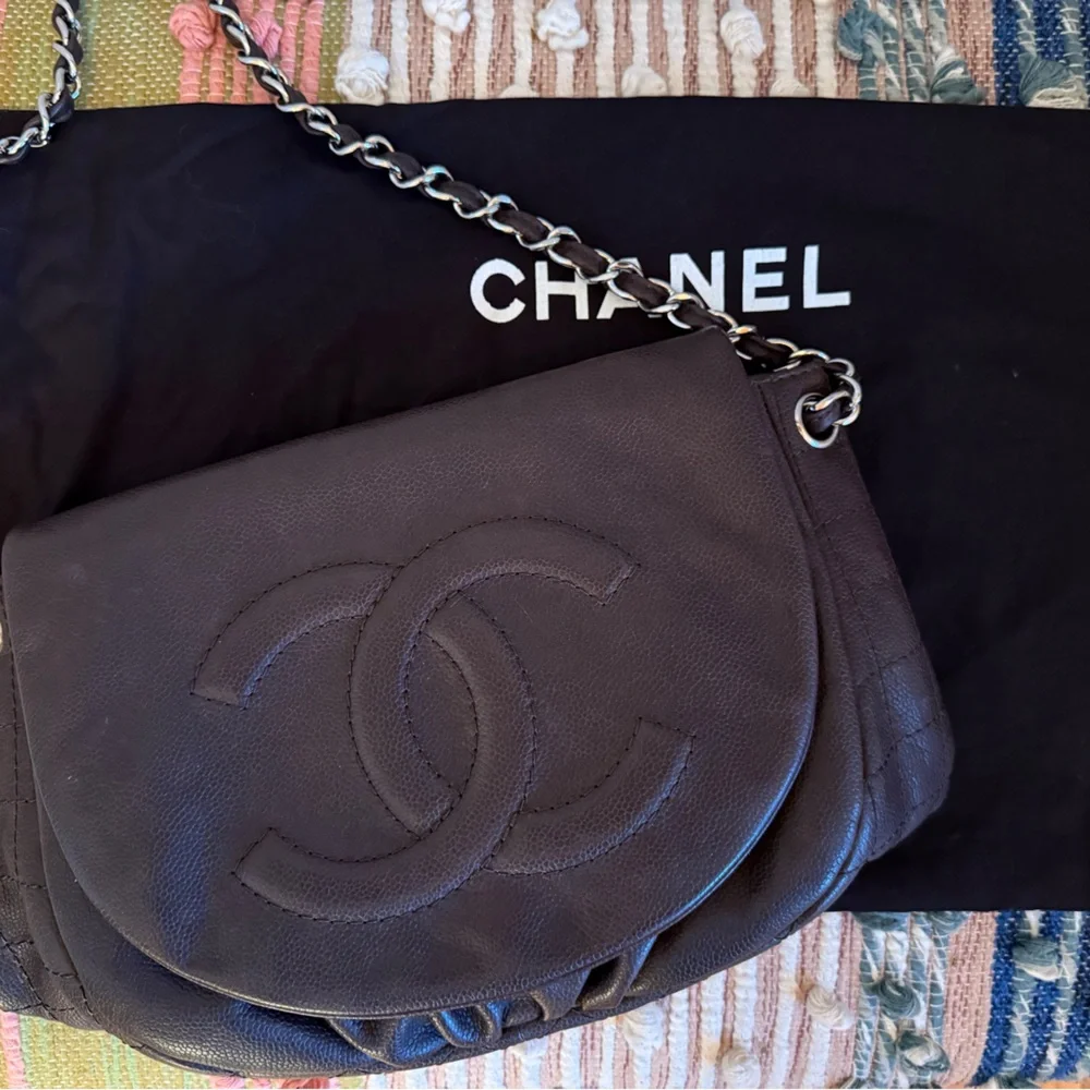 Chanel Brown Quilted Leather Shoulder Bag with Chain Strap - Picture 2 of 5